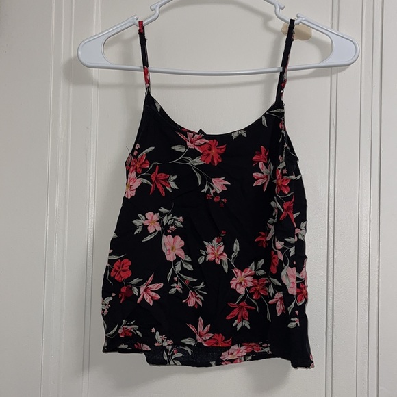 NWOT H&M floral tank crop top - Picture 2 of 3